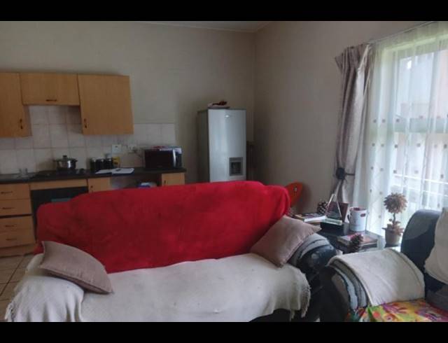 2 BEDROOM APARTMENT FOR SALE IN RAVENSWOOD